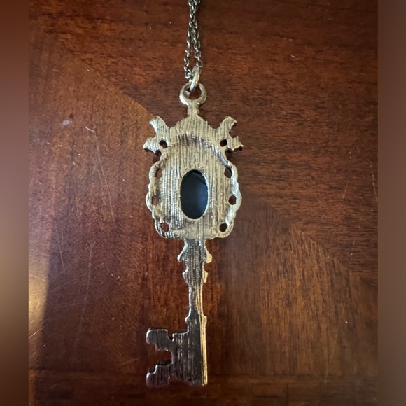 Victorian, Ornate, Crystal Cameo Silhouette Key, Vintage Inspired, Goth Necklace - Picture 10 of 10